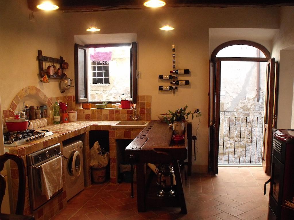 La Casa Del Ghetto Apartment Pitigliano Luaran gambar
